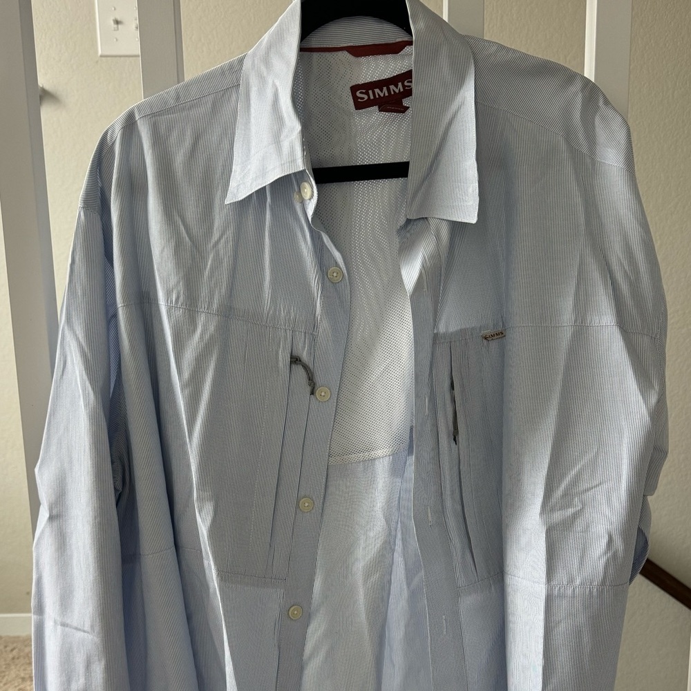 Simms Men's Blue and White Button Down Shirt